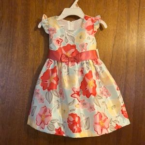 😘NWT 2T Floral Dress😘